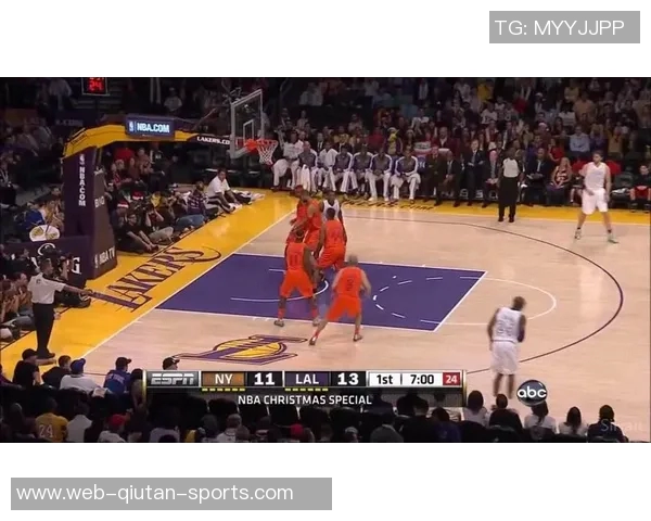 科比与德克的传奇对决:两位巨星在NBA赛场上的巅峰时刻回顾 科比与德克的传奇对决:两位巨星在NBA赛场上的巅峰时刻回顾